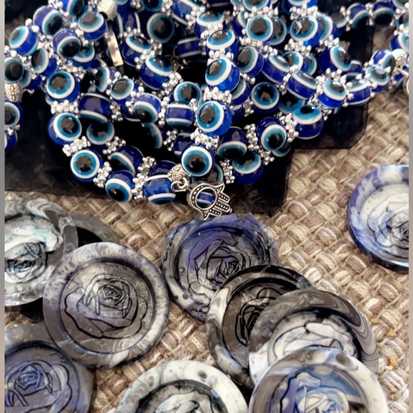 NWT Evil Eye Protection Stretch Bracelet - Hamsa Hand of Fatima Beaded Amulet - Picture 5 of 6